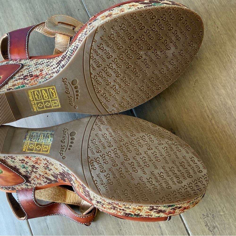 L'Artiste by Spring Step Women's Colorful Platform Sandals - Picture 3 of 4